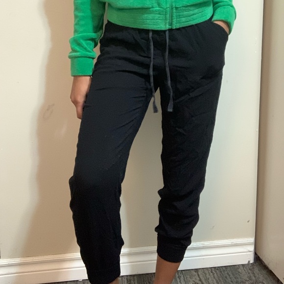 TNA ARITZIA black joggers